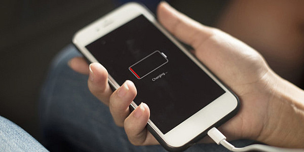 Телефон быстро разряжается: Причины износа аккумулятора в смартфоне