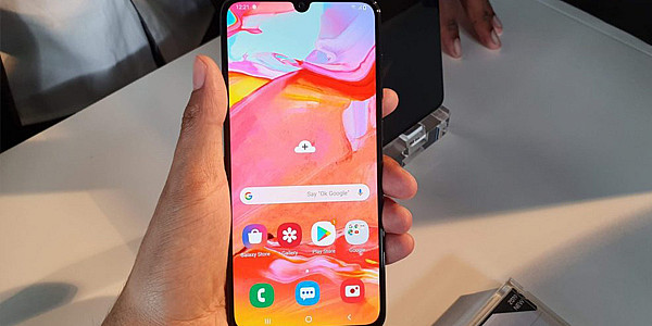 Обзор Samsung Galaxy A70: Мощный аккумулятор, высокая производительность